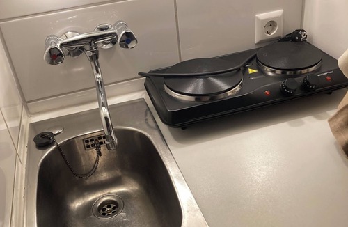 Rosenberg Apartment | Schöne 1 Zimmer Wohnung am Feuersee mit Balkon und Aufzug