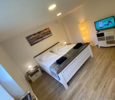 Boostedt Apartment | Schöne Wohnung mit Garten beim Outletcenter 5 km