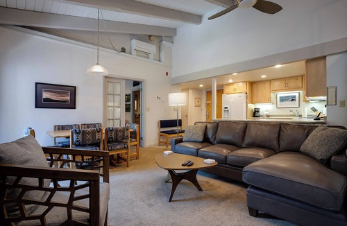 Steamboat Springs Condo | SE062 | Top Floor | Private Balcony | Hot Tub | Ski In/Out | A/C