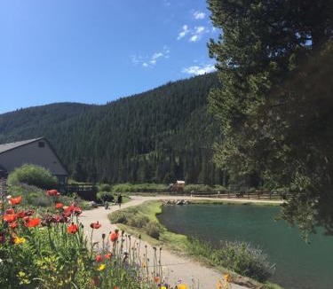 Lakeside Village House | Seasons 1892 by SummitCove Lodging in Colorado
