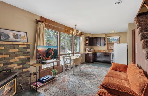 Ridgway House | Secluded Cabin | Close to Downtown Ouray | Couple's Retreat | STR2025-068