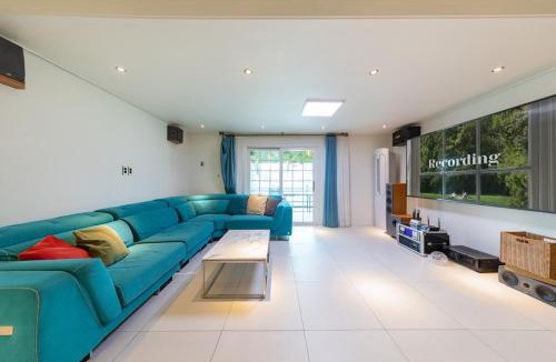 Gangneung Hotel | Secret Forest Pool Villa