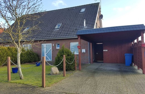 Friedrichskoog House | Semi-detached house Bark