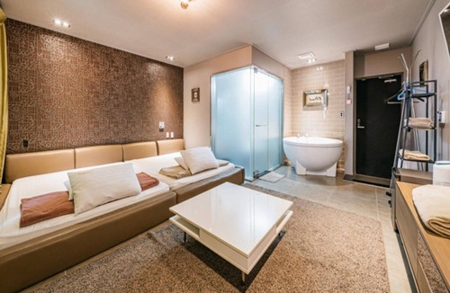 Taeheung-ri House | Seogwipo Black Land Lace Spa Pension