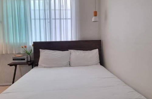 Amsail-tong Bed & Breakfast | Seoul #10minToJamsil #KSPO #OlympicPark #LotteWorldTower #AmsaStation #Gangnam #Seongsu #동대문 #명동#AsanMedicalCenter #SRT