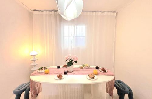 Yongdap-tong House | Seoul's 6-bed Boutique Suite House