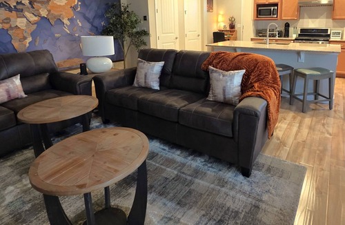 Stapleton House | Serene 3 Bdrm 3 Bthrm Home in Aurora, Sleeps 10 & Near Everything!