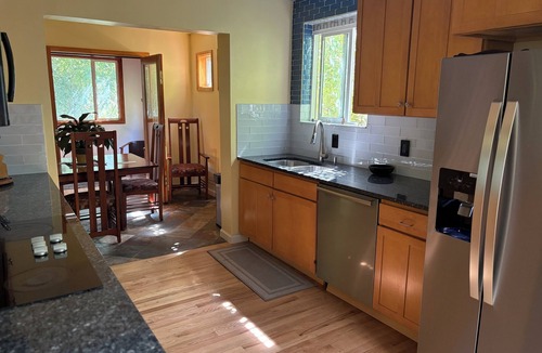 Newlands House | Serene 3-bedroom,3 bathrm house in Boulder for a peaceful getaway,Newlands 'hood