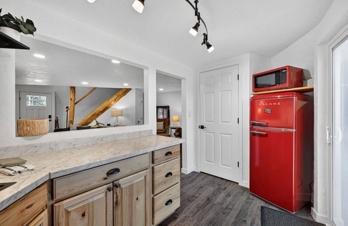 Cripple Creek Cabin | Serene Dome House with Beautiful Mountain Views!