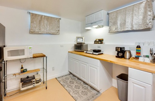 Boulder House | Serene Home w/ Hot Tub - 6 Mi to Boulder Falls!