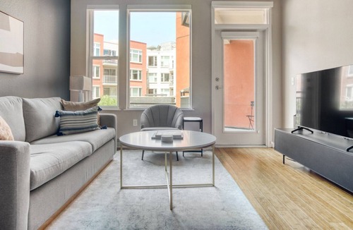 LoDo Apartment | Serene LoDo 1BR w/ Pool, Gym & W/D, near Union Station, by Blueground