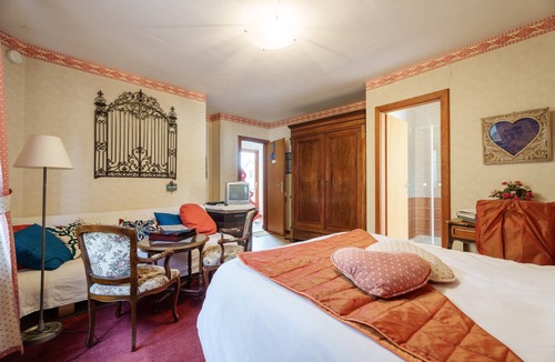 Boersch Bed & Breakfast | Sévilla Guest Room in Boersch with Garden View