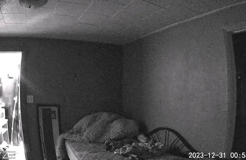 Pueblo Bed & Breakfast | Shared house Bedroom is next to restroom breakfast included in house massage