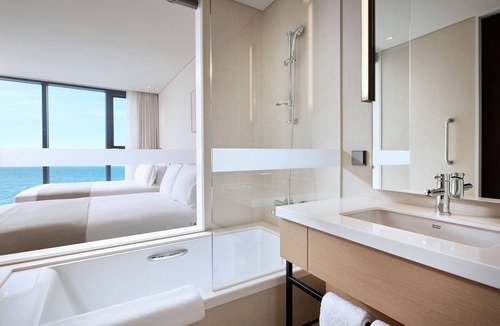 Downtown Hotel | Shilla Stay Plus Iho Tewoo Ocean Front