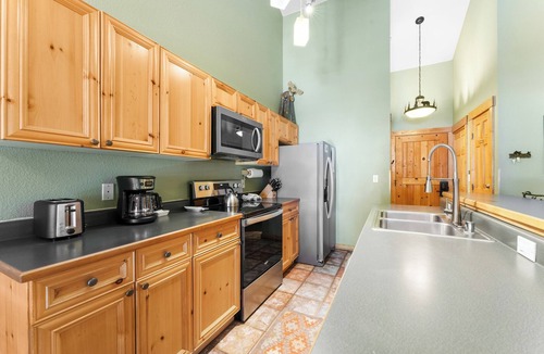 Mountain House Condo | Short Walk to Lifts/Base Area from this Condo, Mountain Views from Balcony