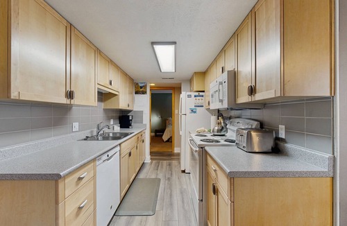Warrior's Mark Condo | Shuttle to lifts from condo w/panoramic views