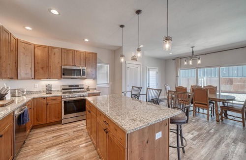 Leadville House | Silver Vault- PET FRIENDLY-Brand New Railyard home W/HOT TUB- minutes to Copper & Ski Cooper!