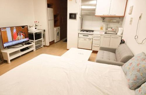 Nonhyeon-dong Apartment | Sinsa Garosu gil Cozy house