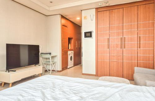 Nonhyeon-dong Apartment | Sinsa Garosugil Urban House