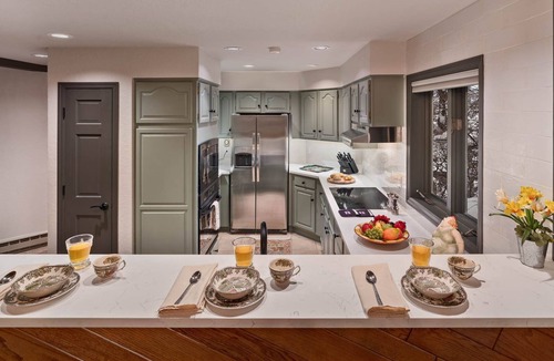 Steamboat Springs House | Ski Area Views + Hot Tub + Close to Skiing - Glacier Lodge East