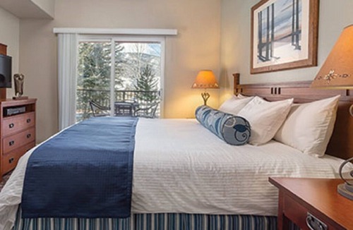 Steamboat Springs Resort | Ski, ice-skate, and snowmobile in the winter mountains!