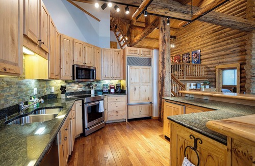 Steamboat Springs Cabin | Ski-In Luxury Log Lodge w/Hot Tub & Wild Blue Gondola Views