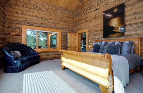 Steamboat Springs Cabin | Ski-In Luxury Log Lodge w/Hot Tub & Wild Blue Gondola Views