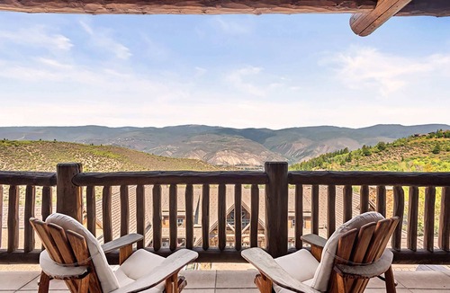 Avon Ski Chalet | Ski-In/Out Penthouse | 9th Floor Ritz-Carlton Bachelor Gulch | By Cuvée