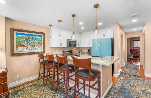 Avon House | Ski in Ski Out Condo In The Heart Of Avon