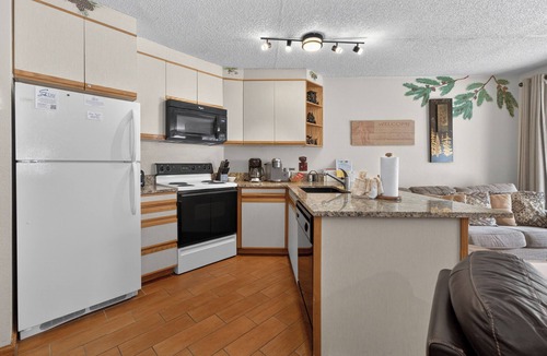 Winter Park Condo | Ski-in Ski-Out studio with updated interior