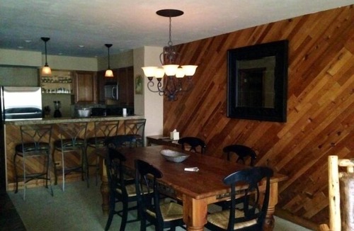 Vail Condo | Ski Vail Great location , short walk to Gondola. Pet friendly STR #004744