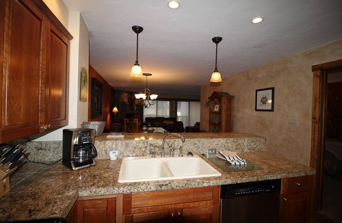 Vail Condo | Ski Vail Great location , short walk to Gondola. Pet friendly STR #004744