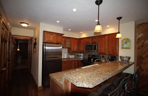 Vail Condo | Ski Vail Great location , short walk to Gondola. Pet friendly STR #004744