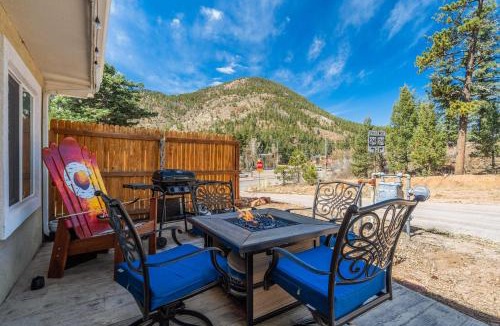 Cascade Hotel | Sky Mountain Studio Cozy Escape with Stunning Views