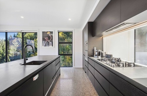 Frankton Villa | Sky Villa 1B