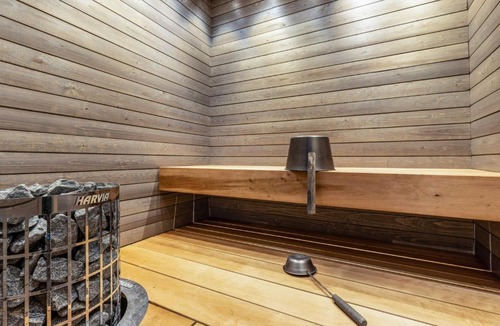 Kalajoki Apartment | SkyVillas B29 Central location Incl WiFi, AC, Sauna, Balcony