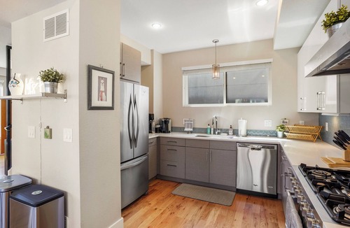 West Colfax House | Slofax House - Modern 2 Bedroom Home with Rooftop Hot Tub in Sloans Lake Denver