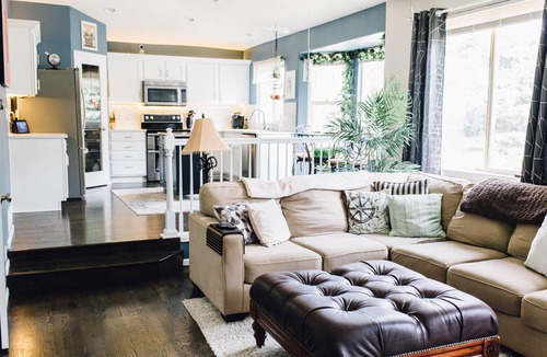 Thornton House | Smart Home with Hot Tub, Sauna and pool table