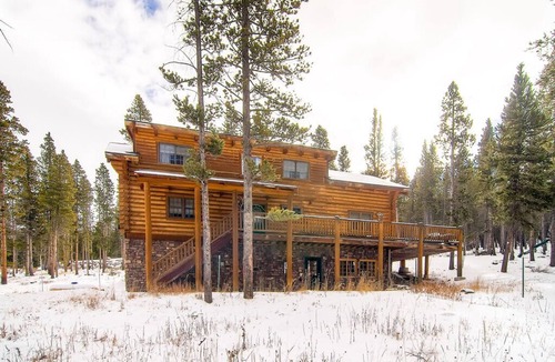 Breckenridge Park Estates House | Snowshoe Retreat-True Mountain Getaway-Updated Log Home!