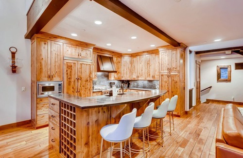 Copper Mountain House | Snowy Pines at Copper: Walk To Lift, Private Hot Tub, Pet Friendly, Elevator