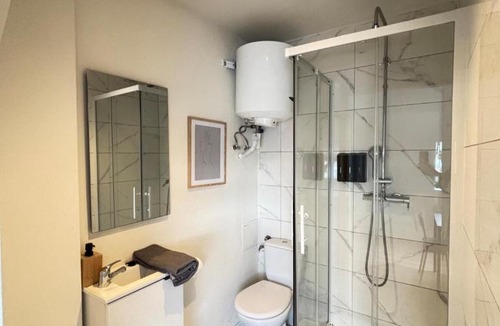 Strasbourg Apartment | Soh Rent Strasbourg Studio 3 Tv-Wifi Near Train Station