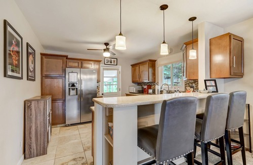 Pleasant Valley House | Songbird Sanctuary | Pet Friendly | Mid-Stay