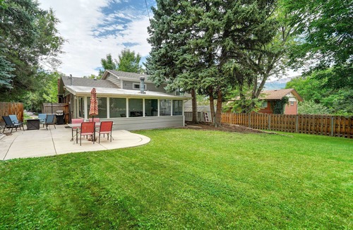 Pleasant Valley House | Songbird Sanctuary | Pet Friendly | Mid-Stay