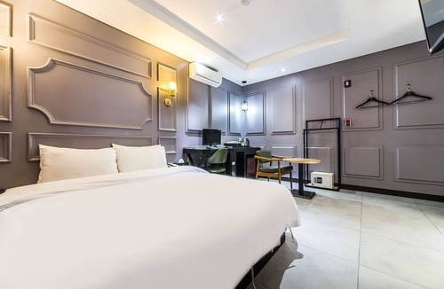 Pyeongtaek Hotel | Songtan Person