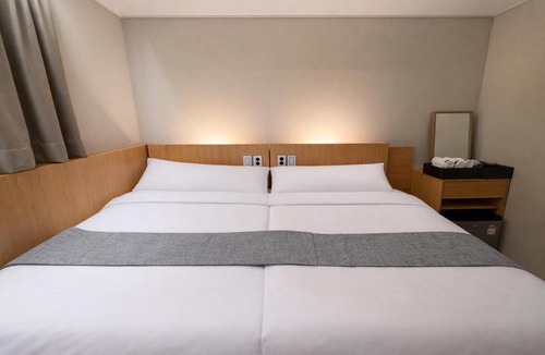 Haengdang-dong Hotel | Sonoće Hostel Seoul - Private Bathroom & Premium