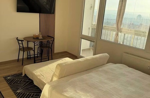 Kamyk Apartment | Soothing studio in the heart of charming Prague perfect for travelers