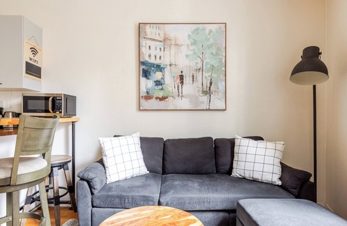 Bloomingdale Apartment | Spacious 2 bed, 1.5 bath unit near Columbia University