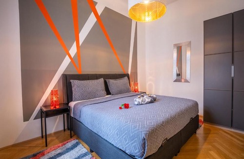 Alservorstadt Apartment | Spacious 2BR Apartment for 6 near Votivkirche & Metro U2