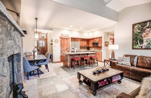 Christie Heights House | Spacious 2BR luxury Thunder townhome - ski-in, walk to gondola and Main Street
