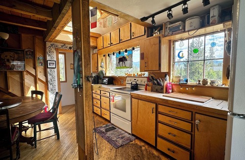 Fraser Cabin | Spacious 4-Story Mountain Cabin in Fraser - Hot Tub + Pet-Friendly Retreat